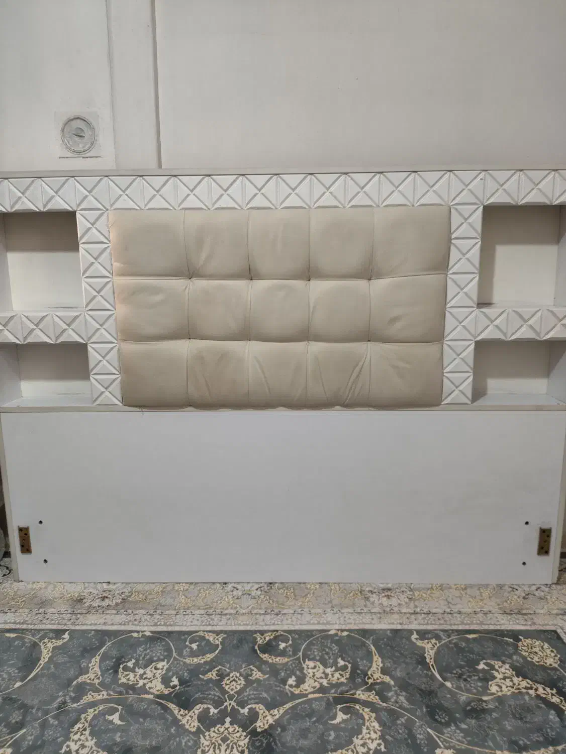 تخت خواب دو نفره نیاز به تعمیر|تخت و سرویس خواب|قدس, شهرقدس|دیوار