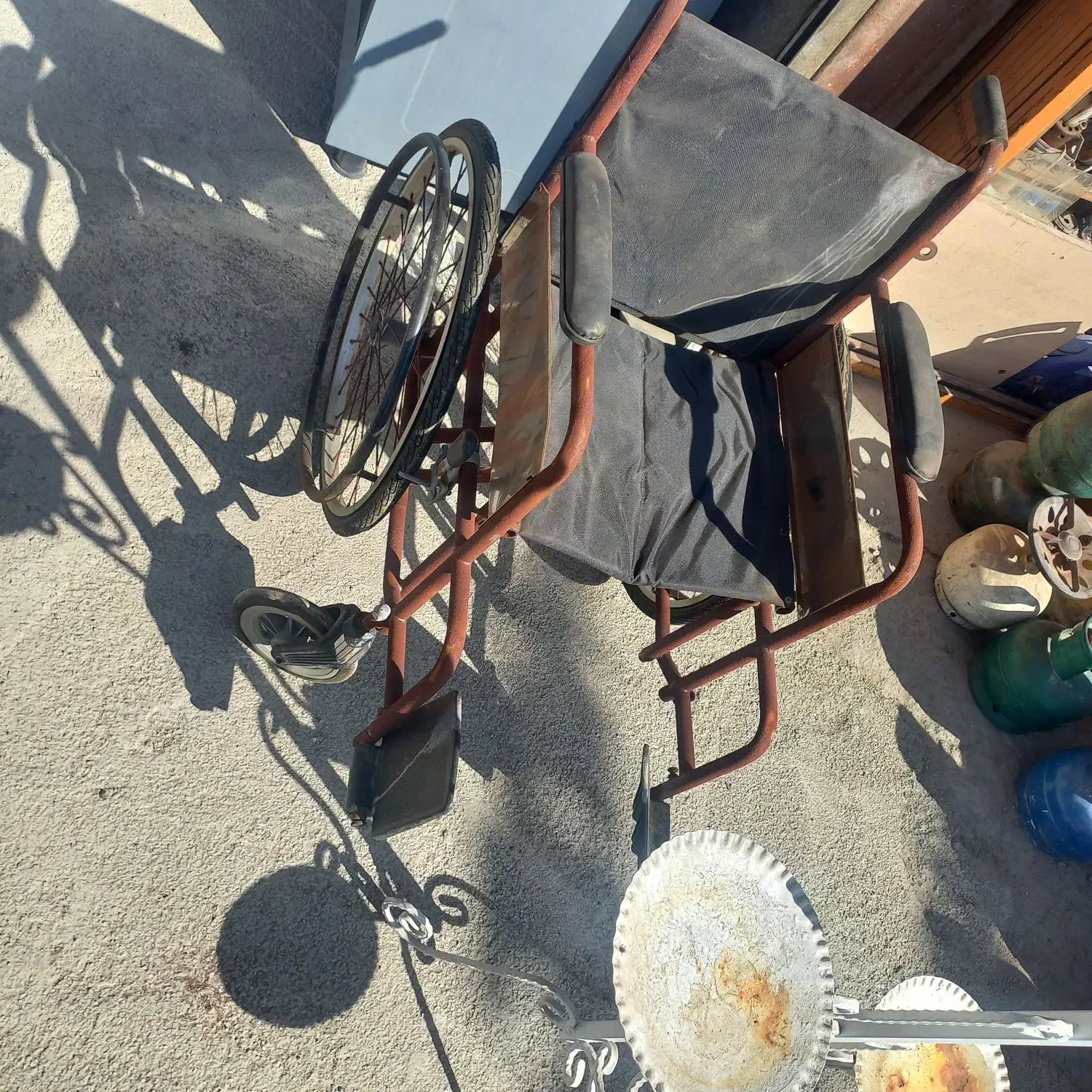 ۳عدد ویلچر به قیمت یکی|آرایشی، بهداشتی، درمانی|نسیم‌شهر, |دیوار