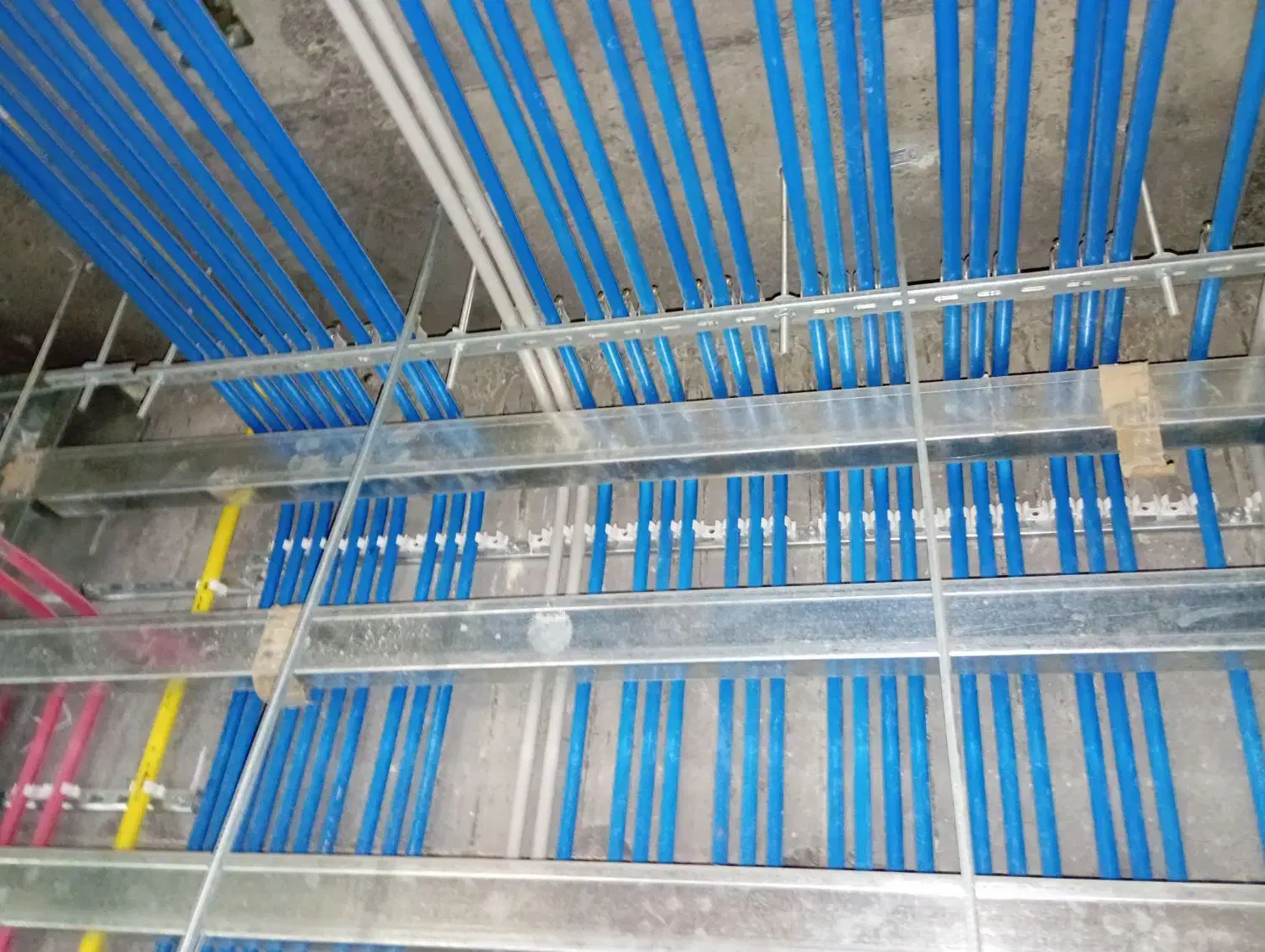 برقکار نیمه ماهر...|استخدام معماری، عمران و ساختمانی|کوهدشت, |دیوار