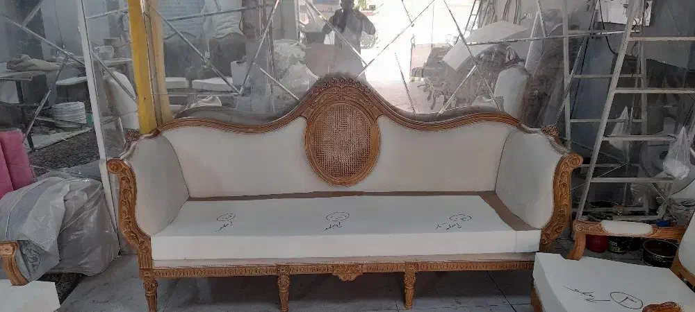 مبل ۷نفره ی فرانسوی بدون میز عسلی|مبلمان خانگی و میز عسلی|مشکین‌دشت, |دیوار