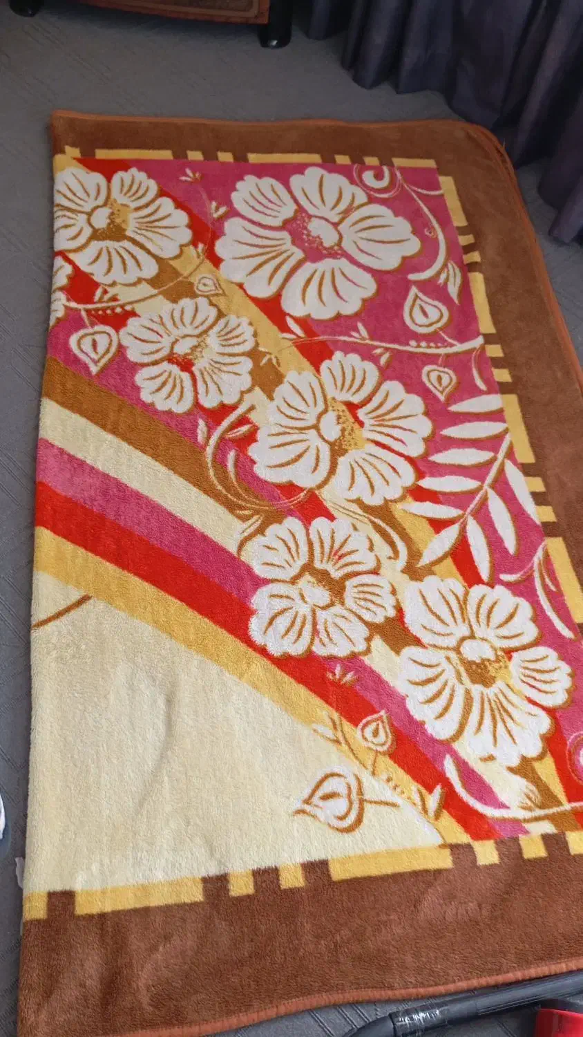 دوعدد پتو|رختخواب، بالش، پتو|تربت‌حیدریه, شهرک ولیعصر|دیوار