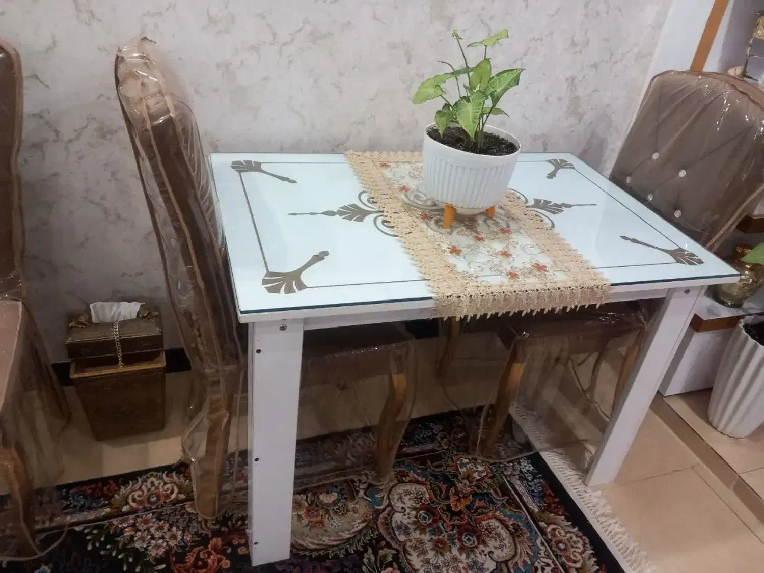 میز|میز و صندلی غذاخوری|فولادشهر, مسکن مهر فولادشهر|دیوار