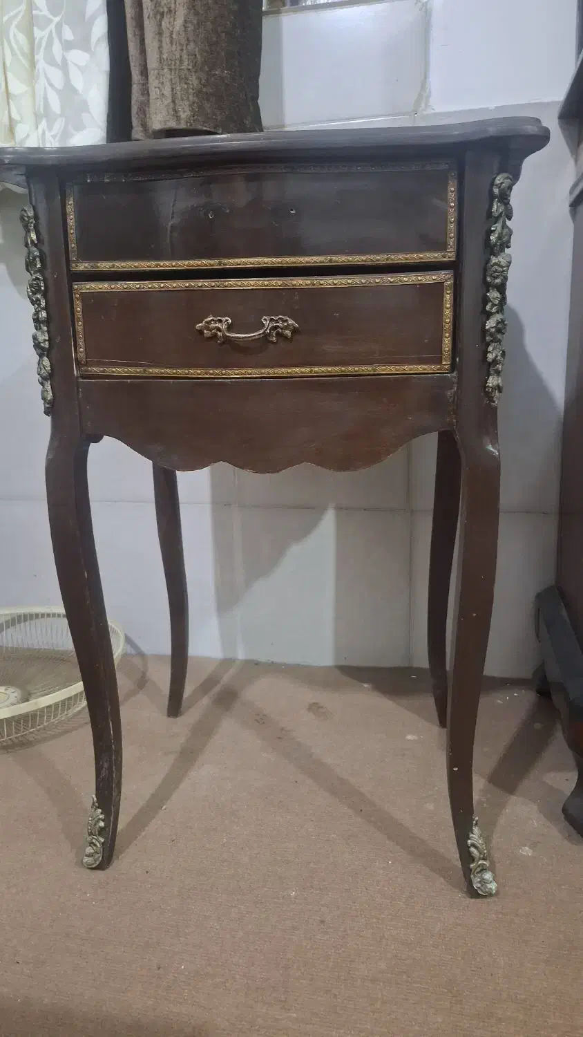 میز تلفن|میز تلفن|گرگان, |دیوار