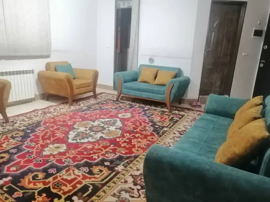 آپارتمان مبله تمیز با پارکینگ و آسانسور|اجارهٔ کوتاه‌مدت آپارتمان و سوئیت|شیراز, هفت تنان|دیوار