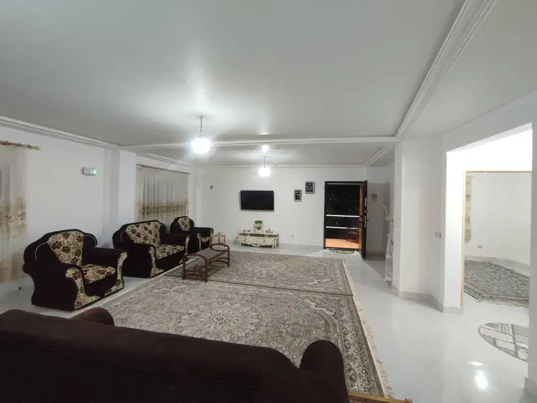 ویلا دو خواب نیمه دربست لوکس تمیز مرتب|اجارهٔ کوتاهمدت ویلا و باغ|رامسر, |دیوار