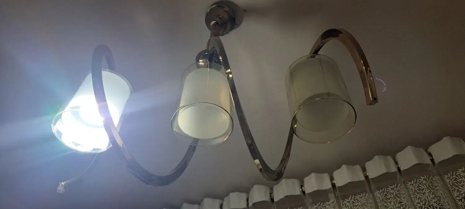 لوستر|لوستر و چراغ آویز|گلستان (تهران), |دیوار