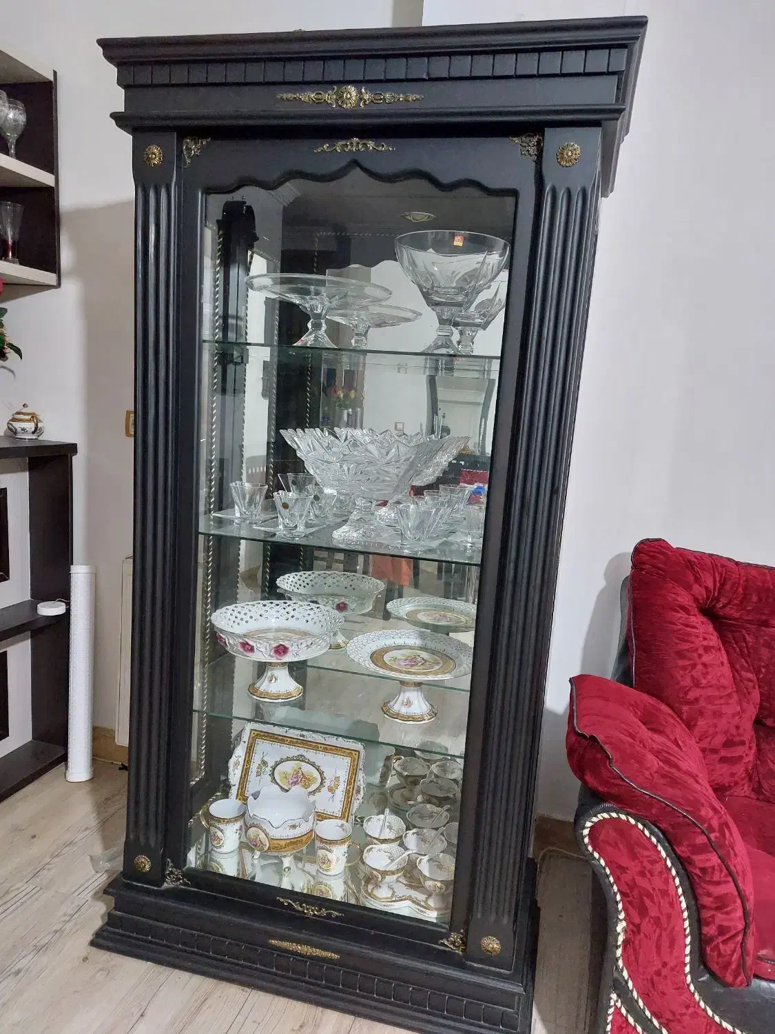 بوفه سالمو تمیز قیمت سه تا چیپس فقط۵۰۰هزار تومن|بوفه، ویترین، کنسول|گرگان, |دیوار