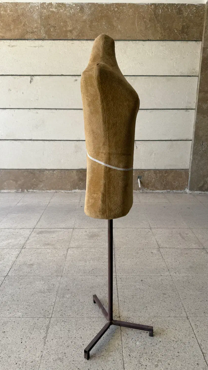 مانکن خیاطی مخمل دست دوم|لوازم خیاطی و بافتنی|کرمان, |دیوار