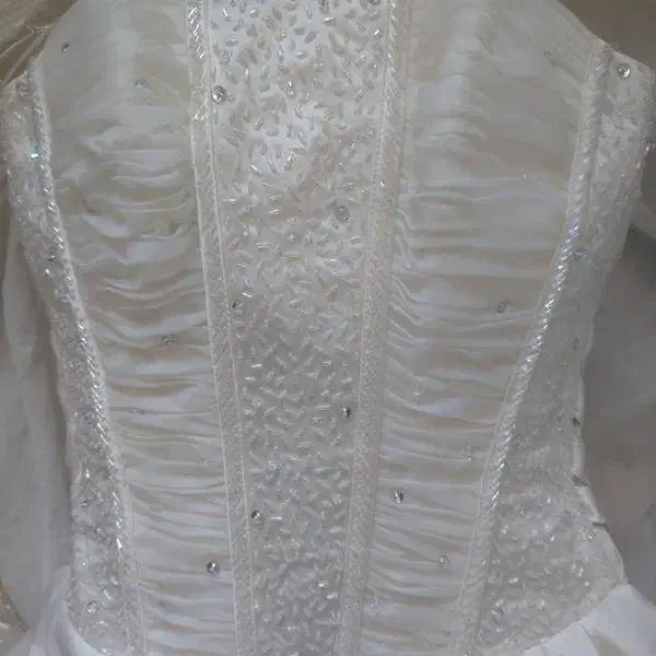 لباس عروس ساتن دکلته خارجی|لباس|پردیس, فاز ۳|دیوار