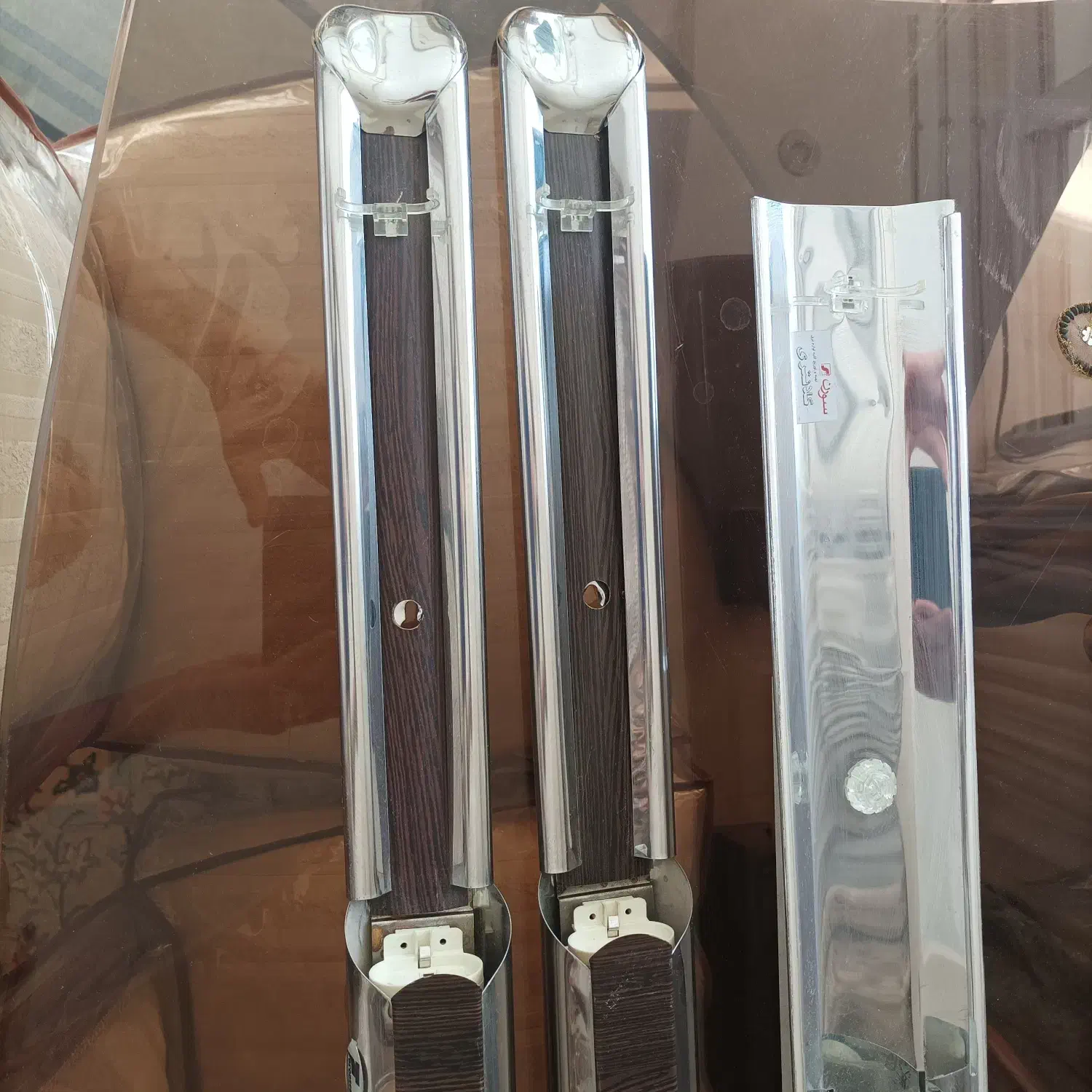 مهتابی|لامپ و چراغ|اصفهان, سروستان|دیوار