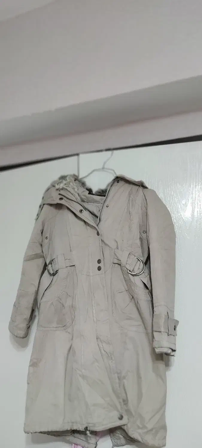 کاپشن گرم بالا|لباس|شیراز, زرهی|دیوار