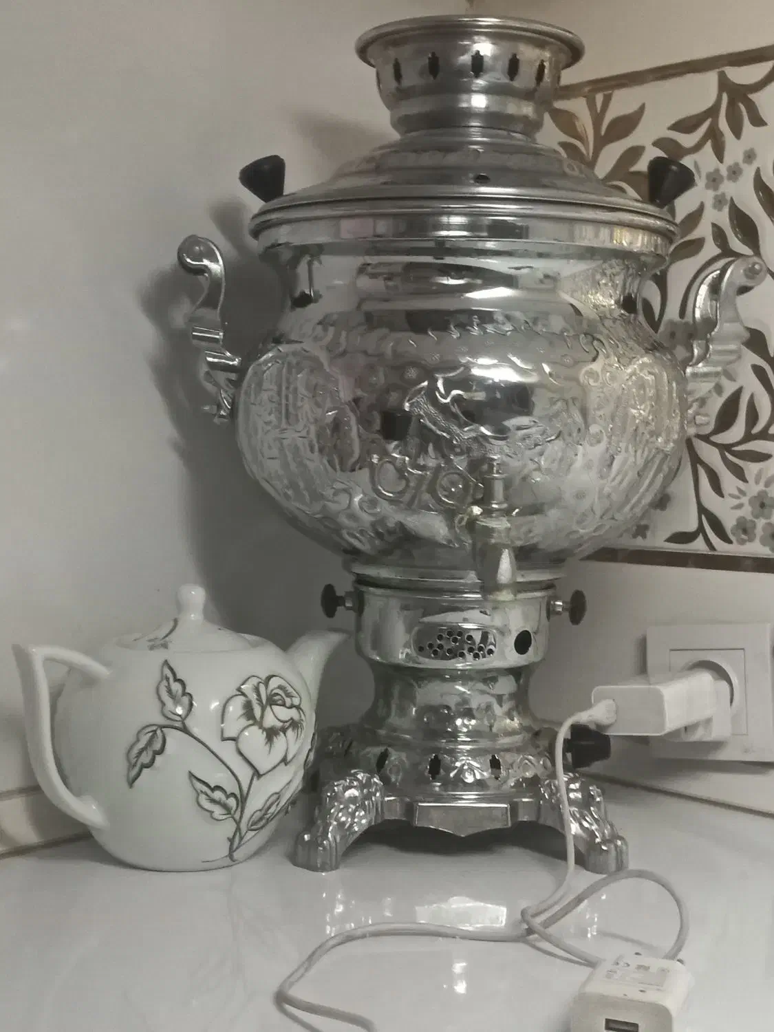 ۲تاسماورگازی یکی قدیمی ویکی درحدنو|سماور، چایساز، قهوهساز|مشهد, زمرد|دیوار