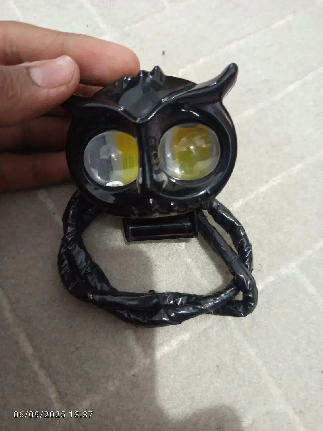 پرژکتور جعدی لنز دار دورنگ.   اگزوز رنجوری سالم|لامپ و چراغ|اهواز, سلیم آباد(سه راه خرمشهر)|دیوار