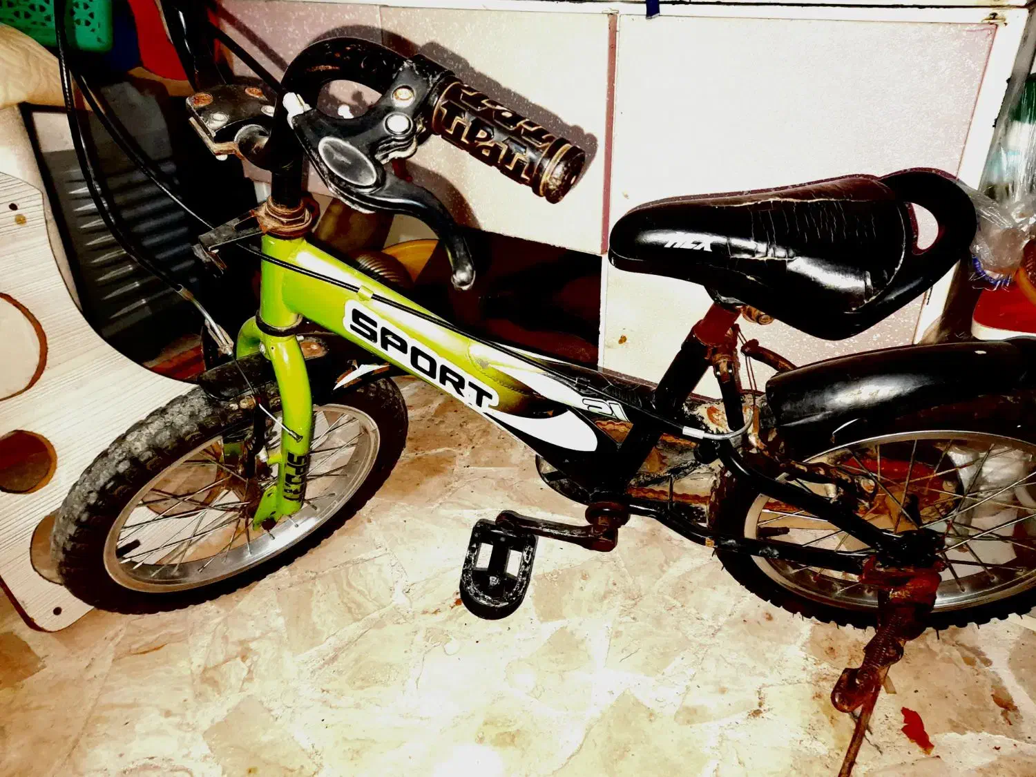 دوچرخه ۱۶|دوچرخه، اسکیت، اسکوتر|آشخانه, |دیوار