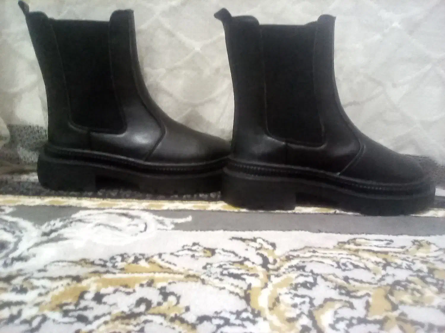 بوت مشکی بغل کش متوسط|کیف، کفش، کمربند|دوگنبدان, |دیوار