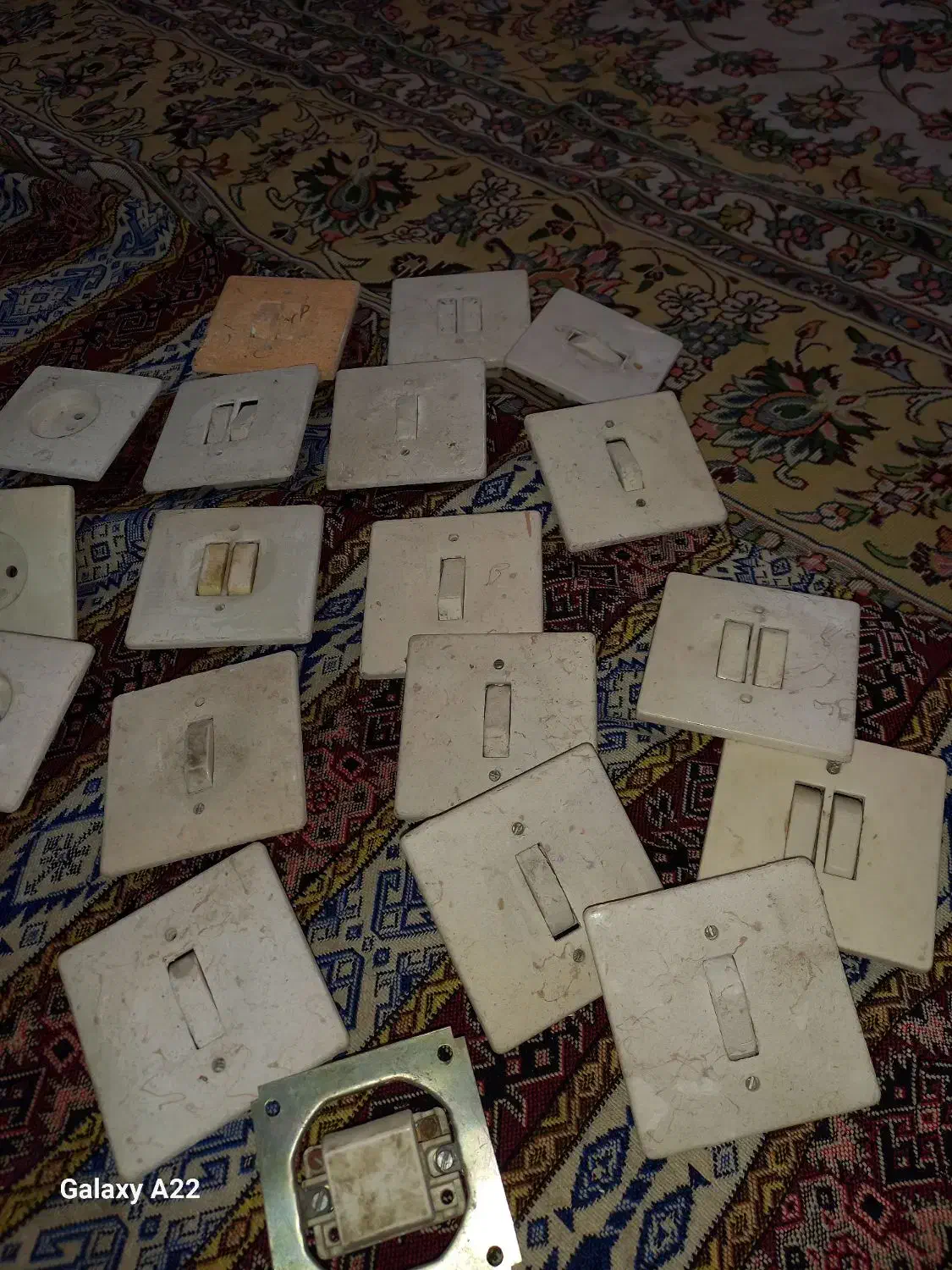 تعداد۳۴عدد کلید پریس به فروش میرسد|مصالح و تجهیزات ساختمان|اصفهان, عطار نیشابوری|دیوار