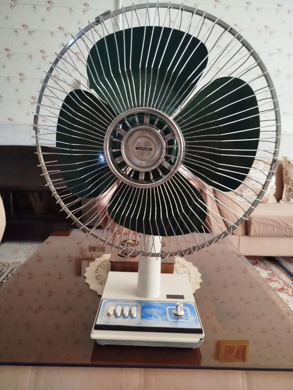 پنکه قدیمی توشیبا پره فلزی|پنکه و تصفیهکنندهٔ هوا|نجفآباد, امام خمینی|دیوار