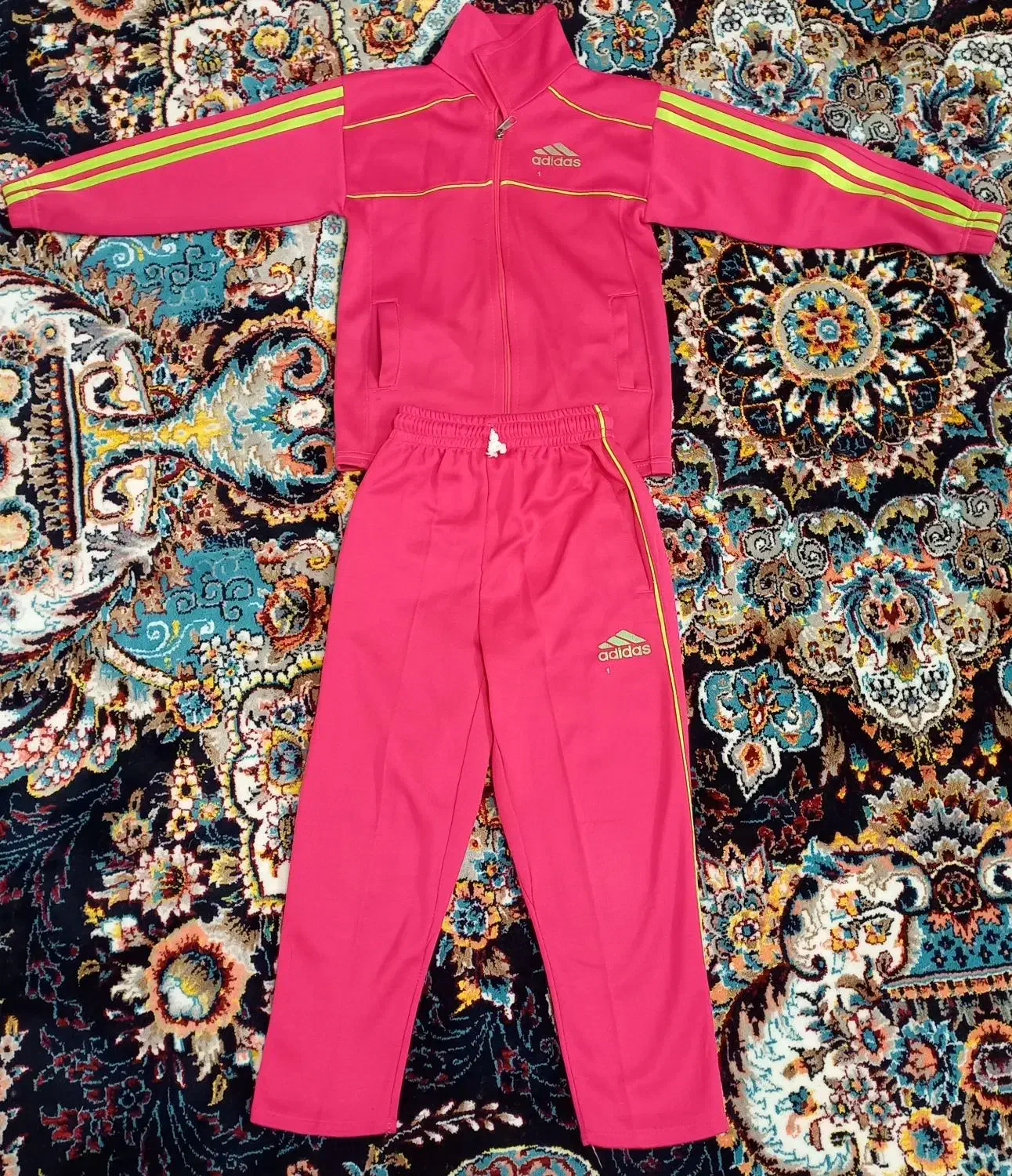 بلوز وشلوار ورزشی|کفش و لباس بچه|فیروزکوه, |دیوار