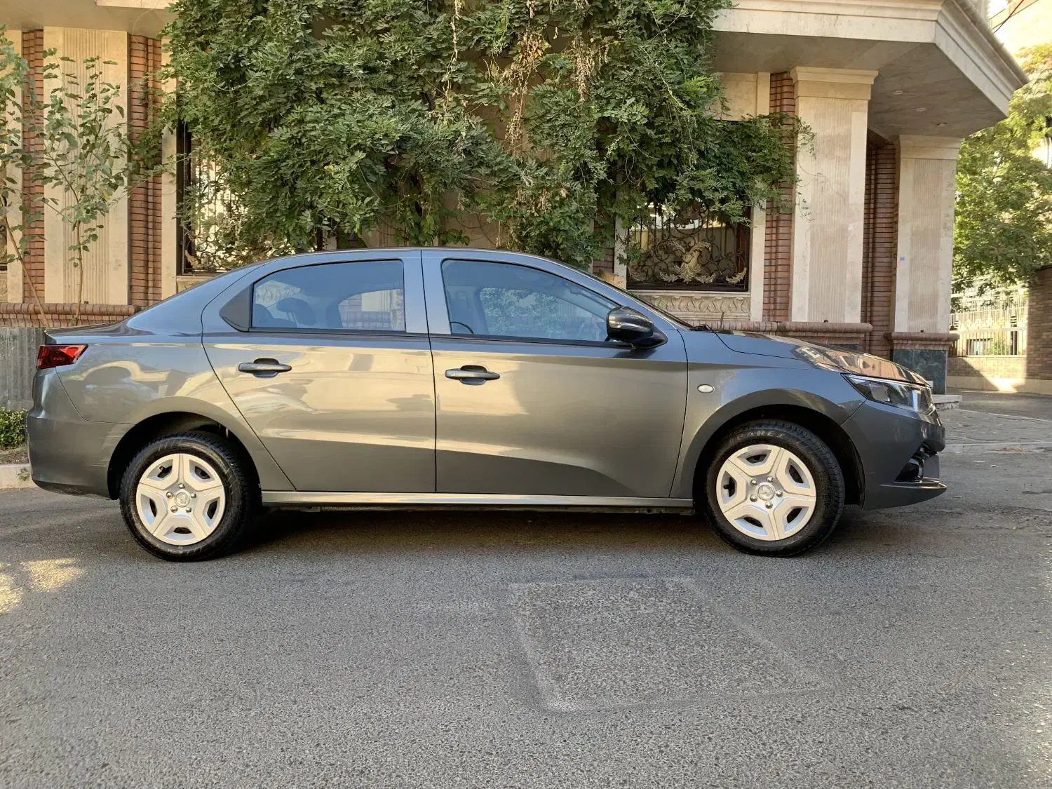 تارا دنده. 1402|خودرو سواری و وانت|تهران, سعادتآباد|دیوار