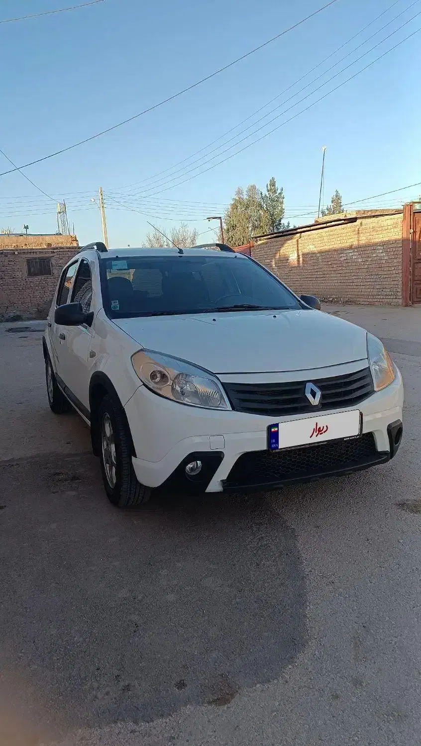 ساندرو کم کار|خودرو سواری و وانت|زرند, |دیوار