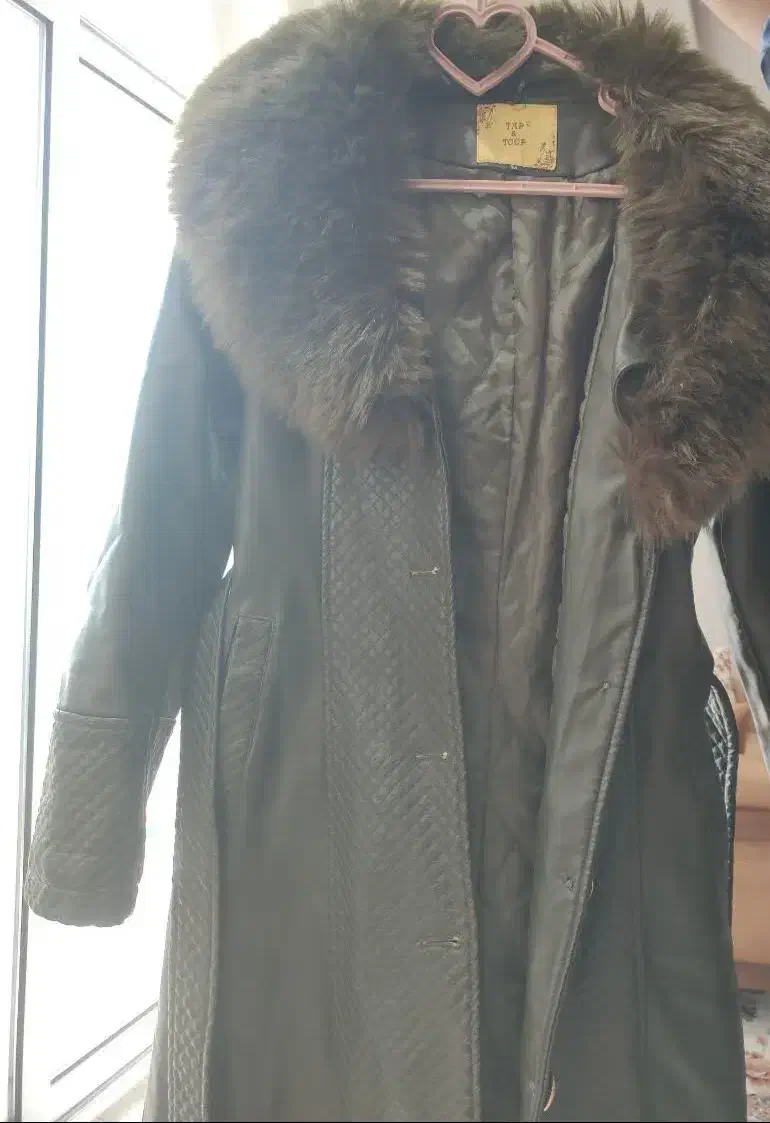 پالتوزنانه|لباس|مبارکه, |دیوار