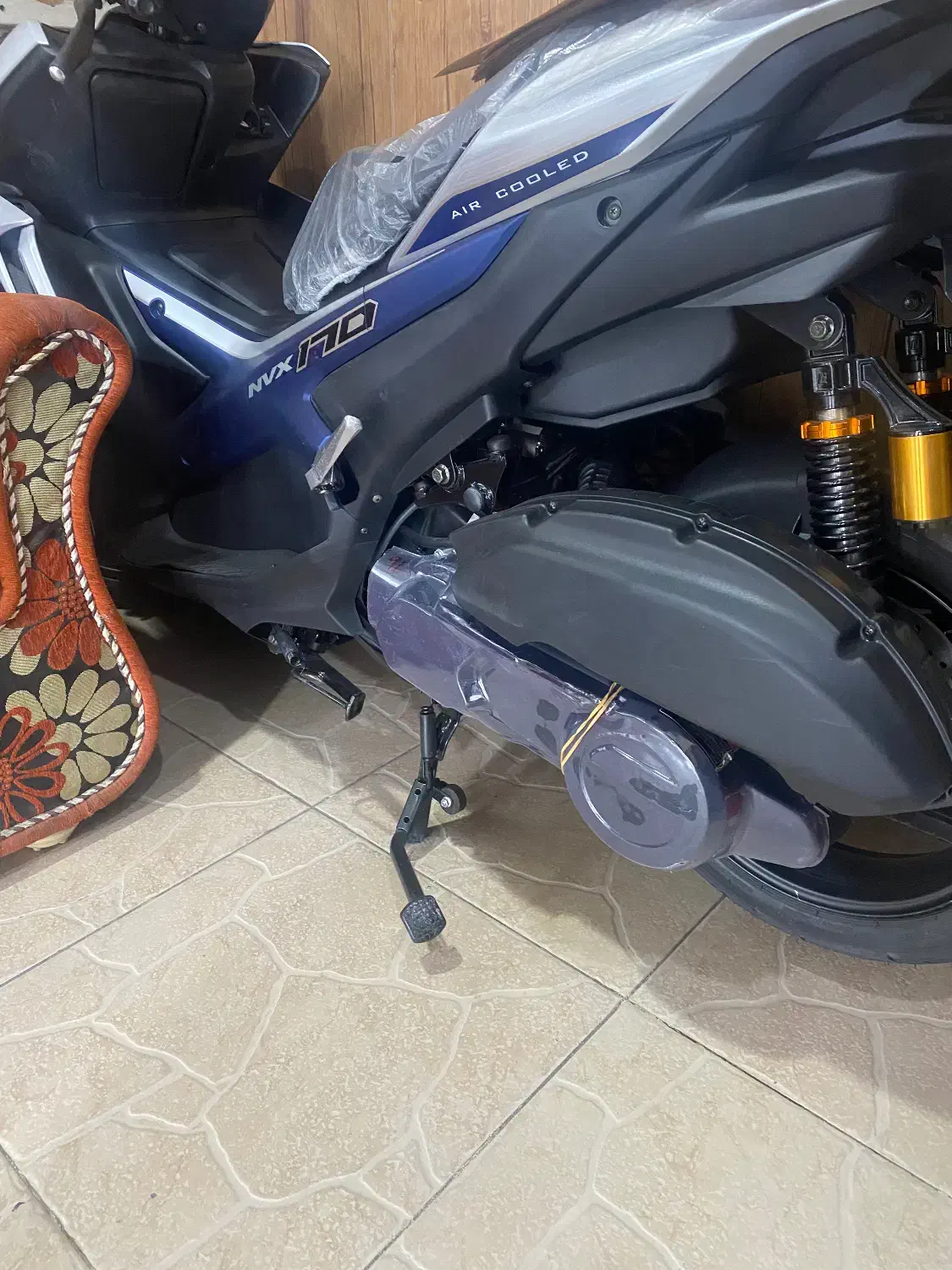 طرح ایروکس|موتورسیکلت|اصفهان, سرشبادران|دیوار