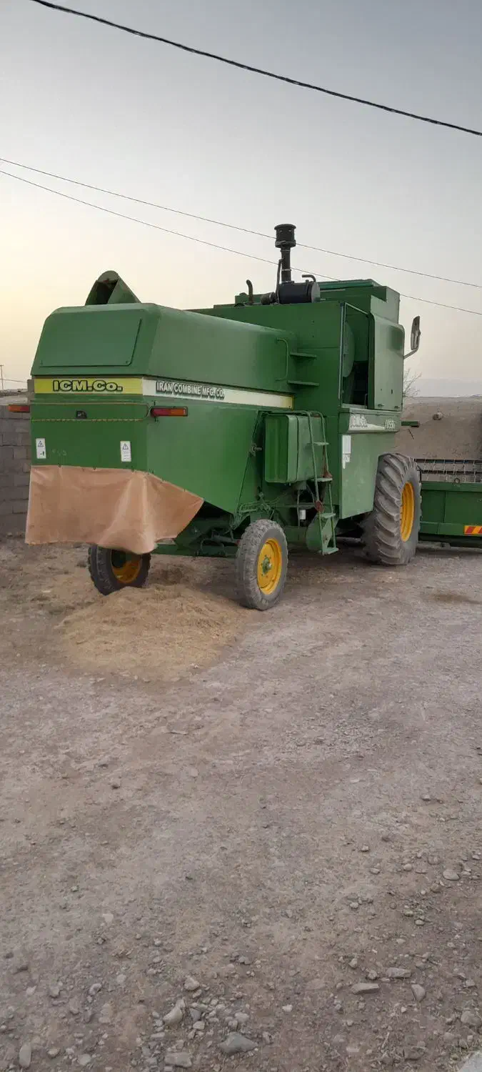 کمباین یوچای مدل ۴۰۲ کارکرد۱۰۰۰ساعت شروع بکار۴۰۳|خودرو سنگین|اسفراین, |دیوار