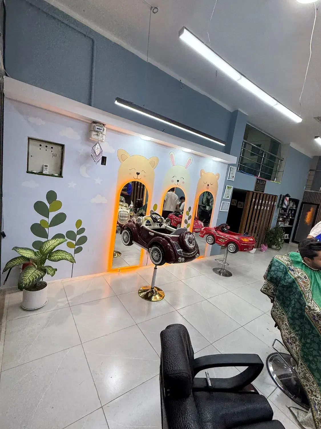 پیرایش کودک همراه با خانه بازی رایگان|خدمات آرایشگری و زیبایی|شاهین‌شهر, گرگاب|دیوار