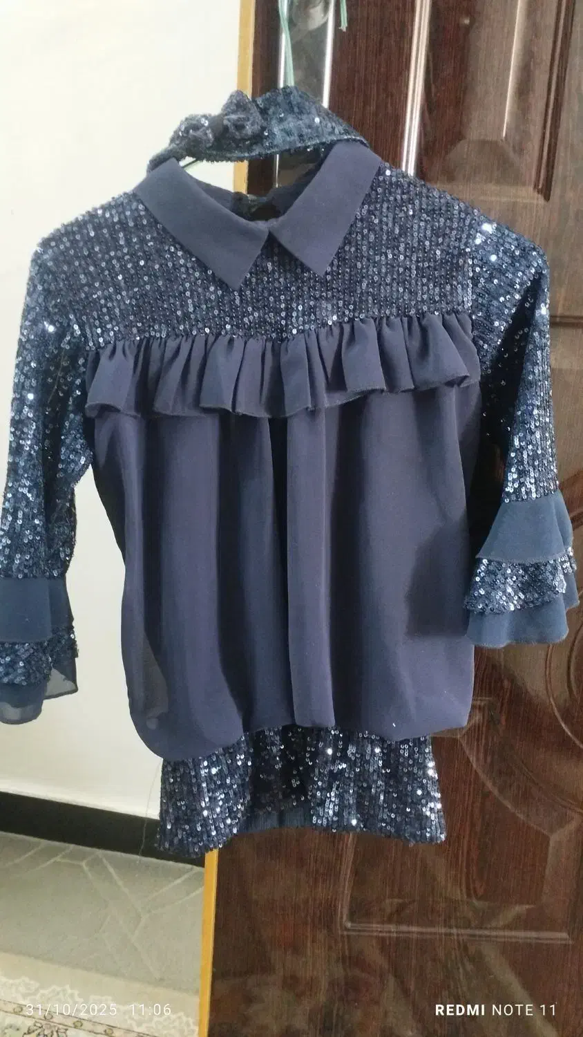 سه تیکه لباس در حد نو|لباس|ملایر, |دیوار