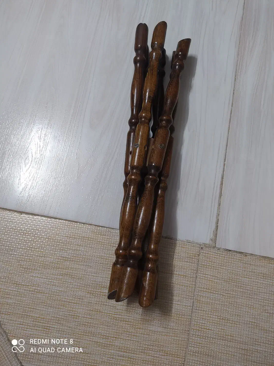 میز|میز تلفن|نیشابور, هفده شهریور|دیوار