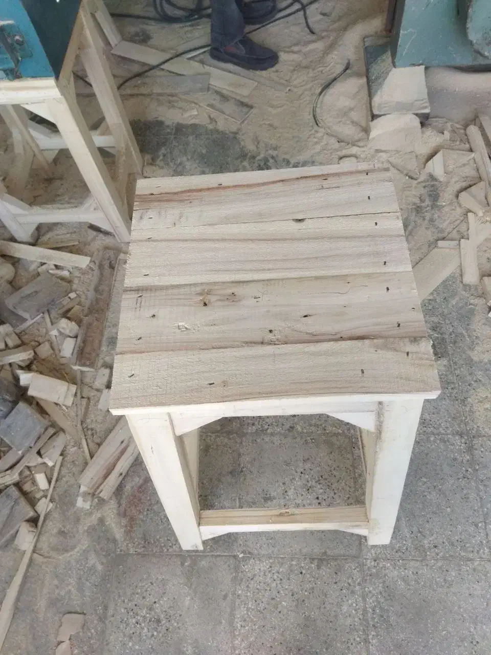 کرسی|صندلی و نیمکت|شیروان (خراسان), |دیوار