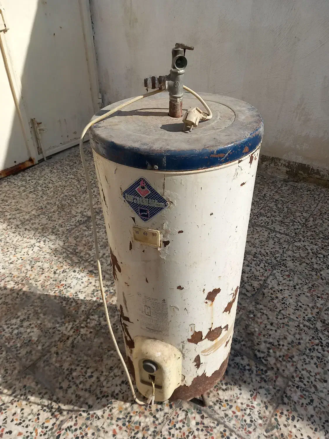 آبگرمکن برقی ۱۰۰لیتری|آبگرمکن، پکیج، شوفاژ|شوشتر, |دیوار