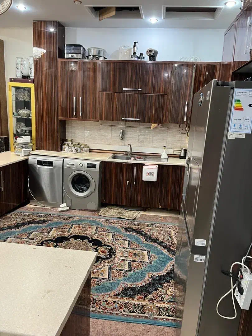 ۱۵۰متر همراه با ۲۳۰وام ودیعه