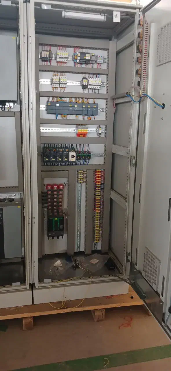 برق صنعتی و PLC|خدمات پیشه و مهارت|شیراز, باهنر|دیوار