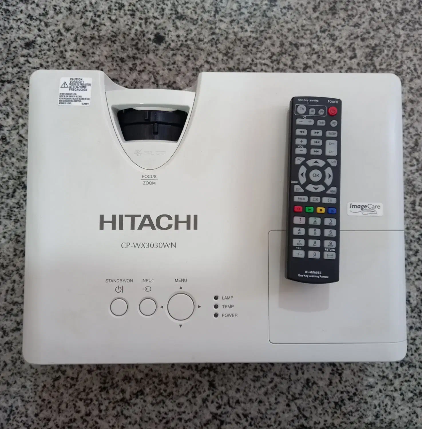ویدئو پروژکتور 3LCD برَند HITACHI|تلویزیون و پروژکتور|اصفهان, دانشگاه اصفهان|دیوار