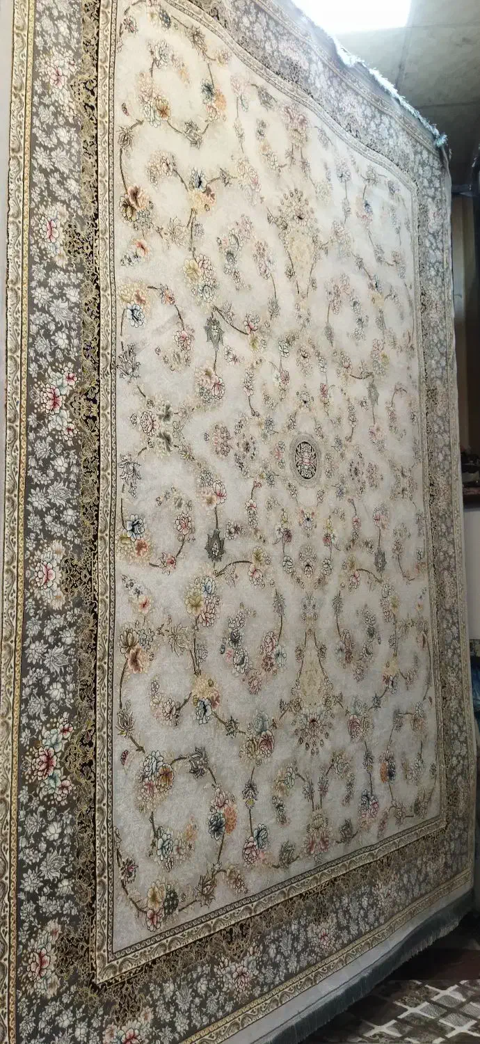 فرش|فرش|رشت, خواهر امام|دیوار