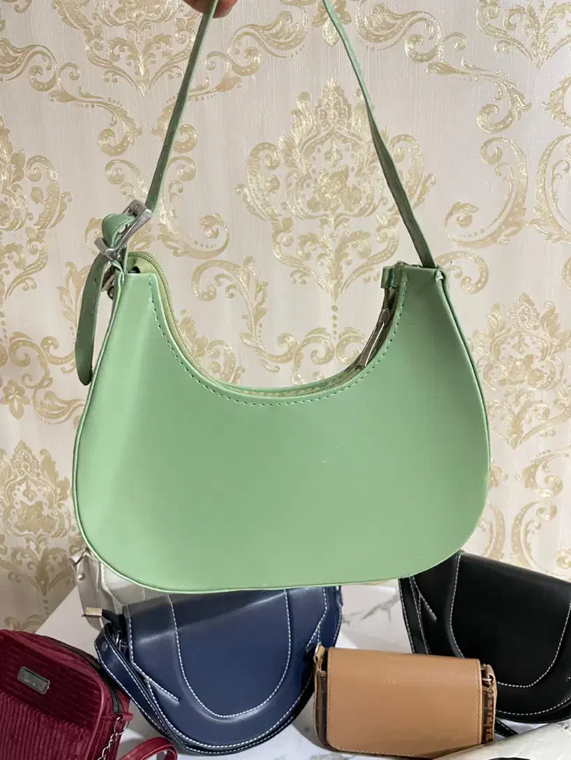 کیف|کیف، کفش، کمربند|نسیم‌شهر, |دیوار