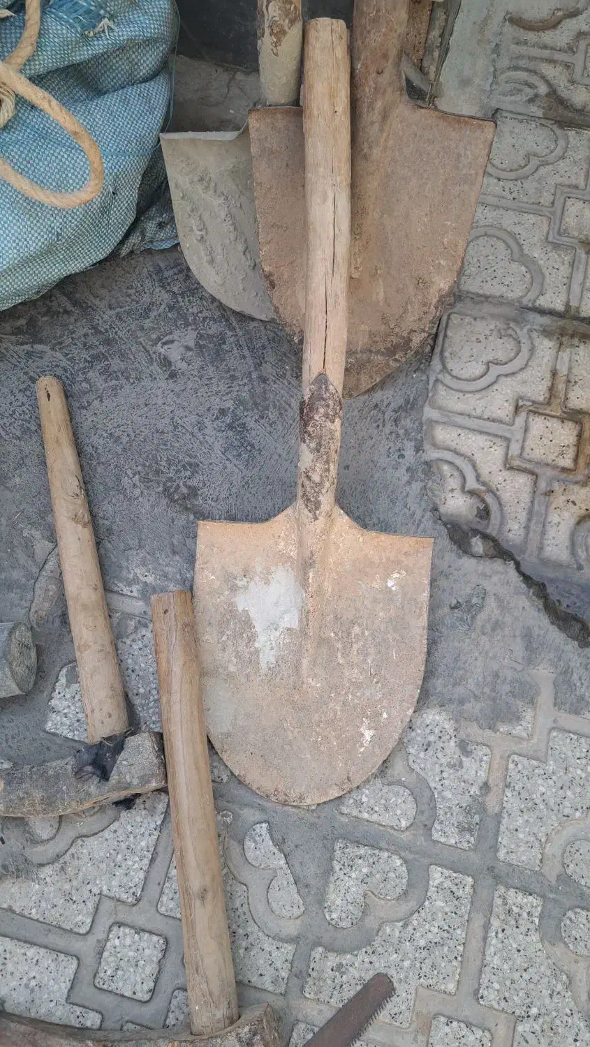 بیل و کلنگ|ابزارآلات|شیراز, شهرک والفجر|دیوار