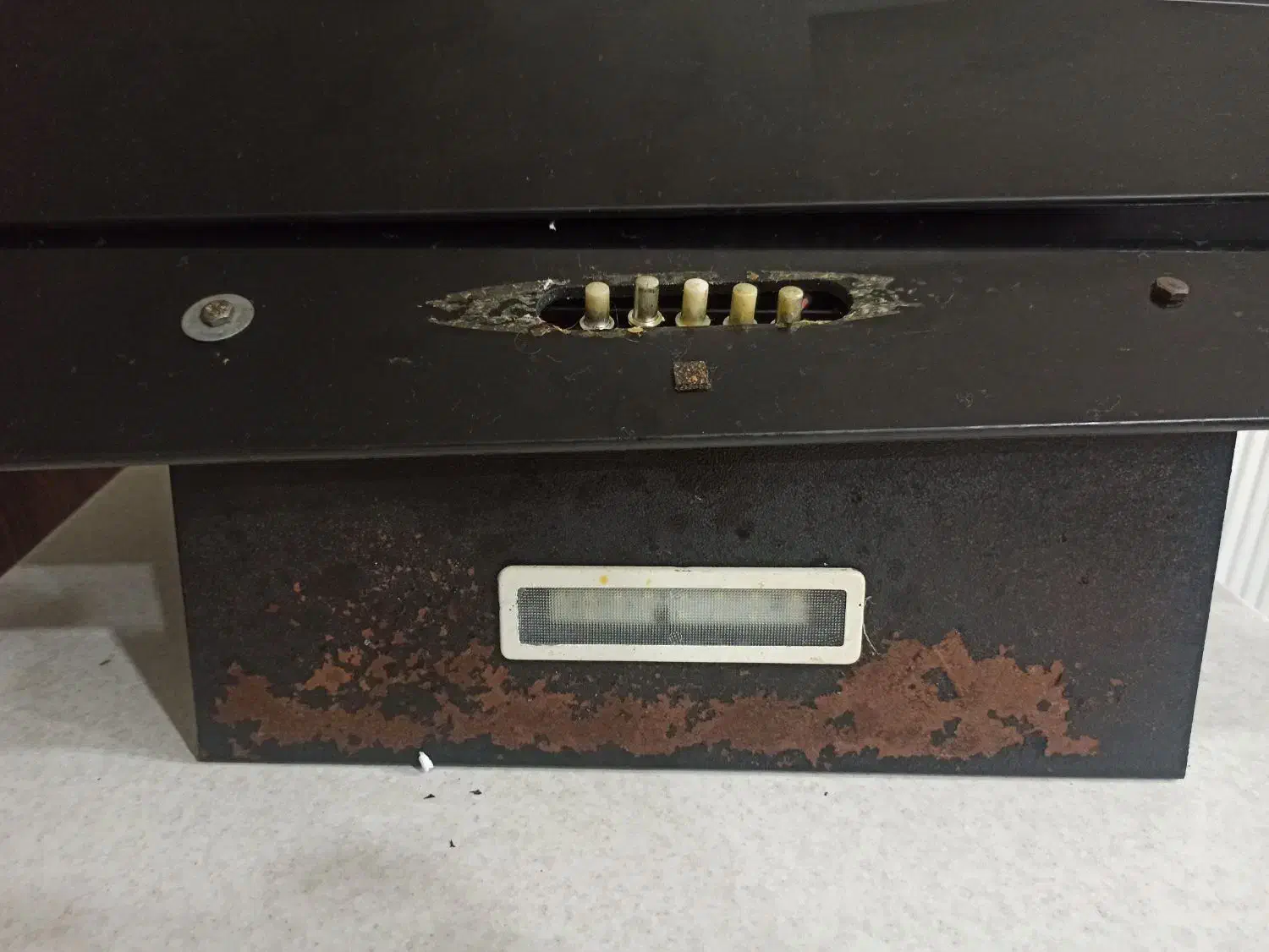 هود مورب فراز|هود|رشت, پیرکلاچای|دیوار