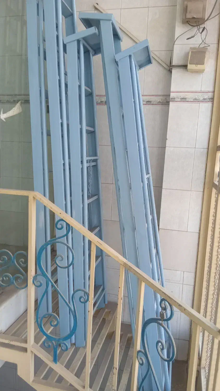 نردبان آهنی|ابزارآلات|نجفآباد, کهریزسنگ|دیوار
