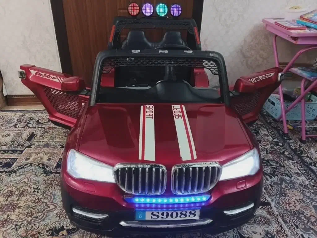 ماشین شارژی BMW  دو نفره باطری نو فول آپشن|اسباب‌بازی بچه|تهران, شهرک ولیعصر شمالی|دیوار
