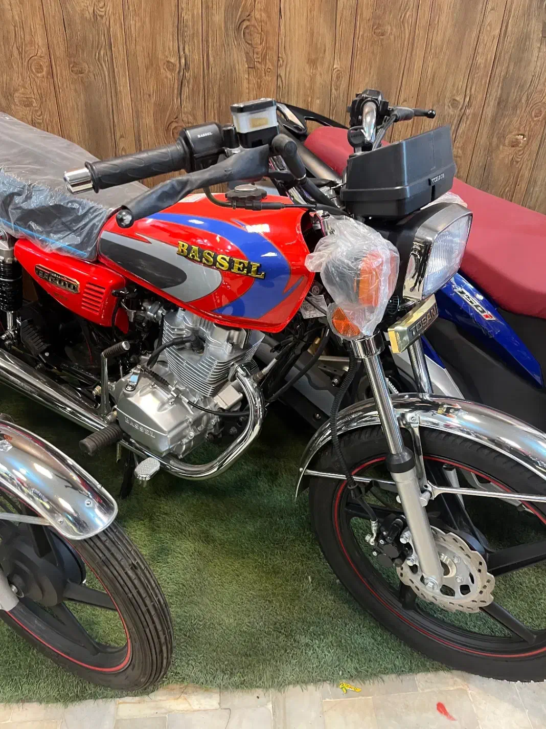 سالارگستر|موتورسیکلت|میبد, |دیوار