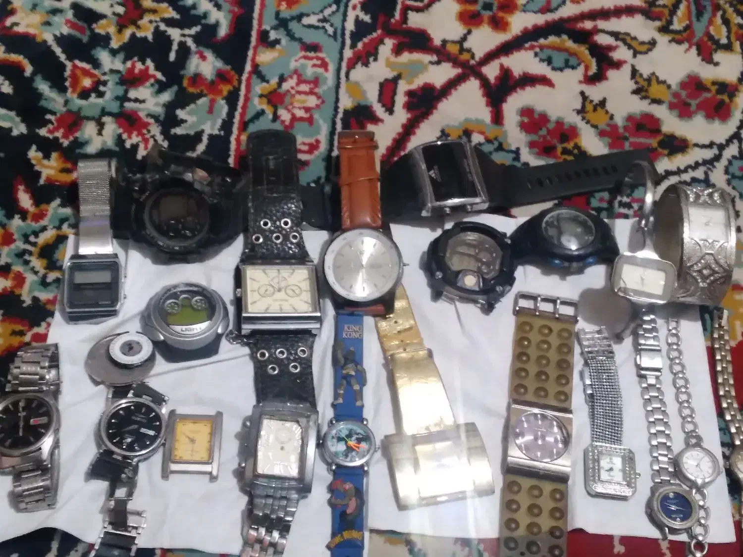 ساعت مچی مردانه و زنانه یکجا و تکی بفروش میرسد|ساعت|ری, دیلمان|دیوار