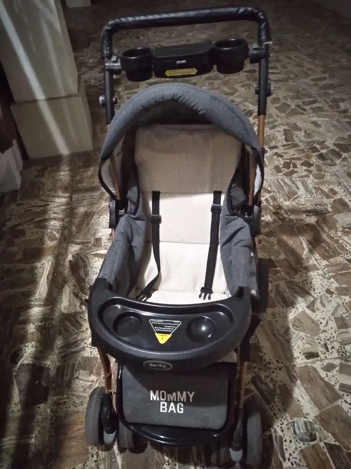 کالسکه برند دلیجان|کالسکه و لوازم جانبی|صومعه‌سرا, |دیوار