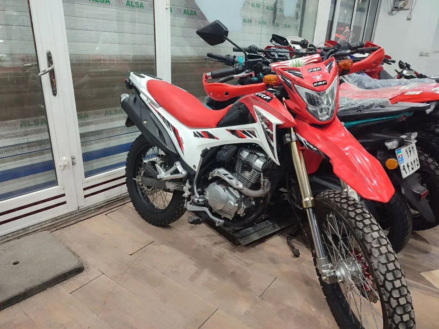 تریل فلات ۲۰۰ نیوفیس|موتورسیکلت|زنجان, |دیوار