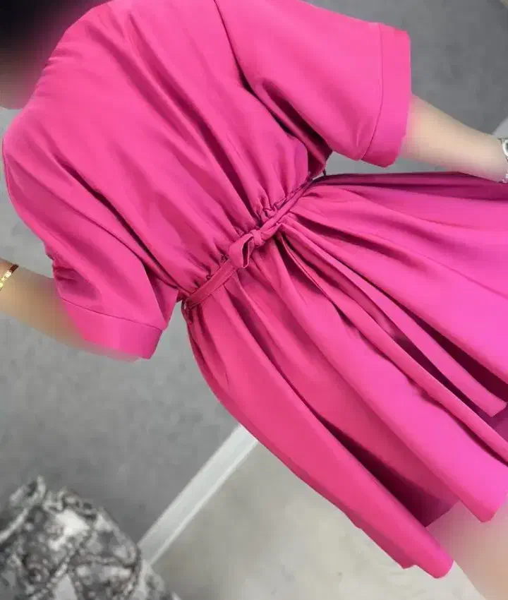 پیراهن کوتاه|لباس|رشت, رشتیان|دیوار