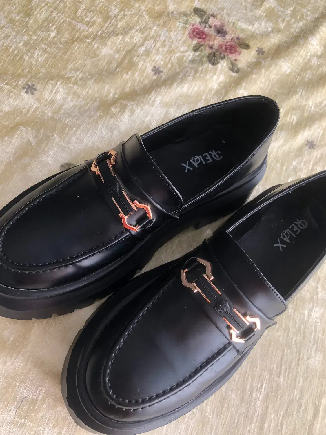 کفش نو|کیف، کفش، کمربند|تربت‌حیدریه, مظفریه|دیوار