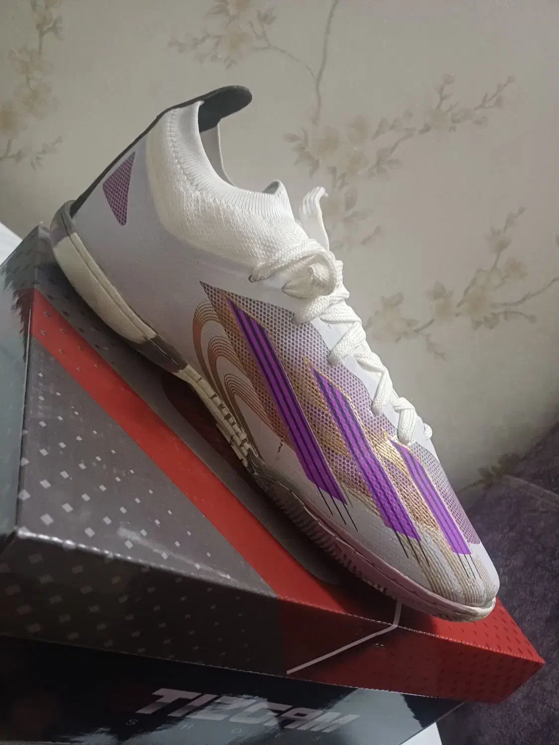 کفش سالن / فوتسال|کیف، کفش، کمربند|کاشمر, |دیوار