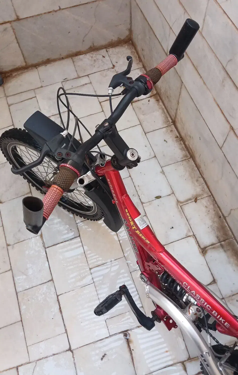 دوچرخه|دوچرخه، اسکیت، اسکوتر|اشکذر, |دیوار