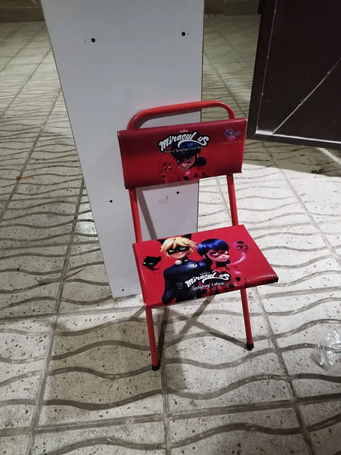 میز وصندلی دختر کفشدوزکی|اسباب و اثاث بچه|قشم, |دیوار